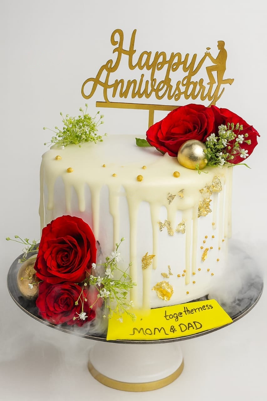 Romantic Fog Anniversary Cake